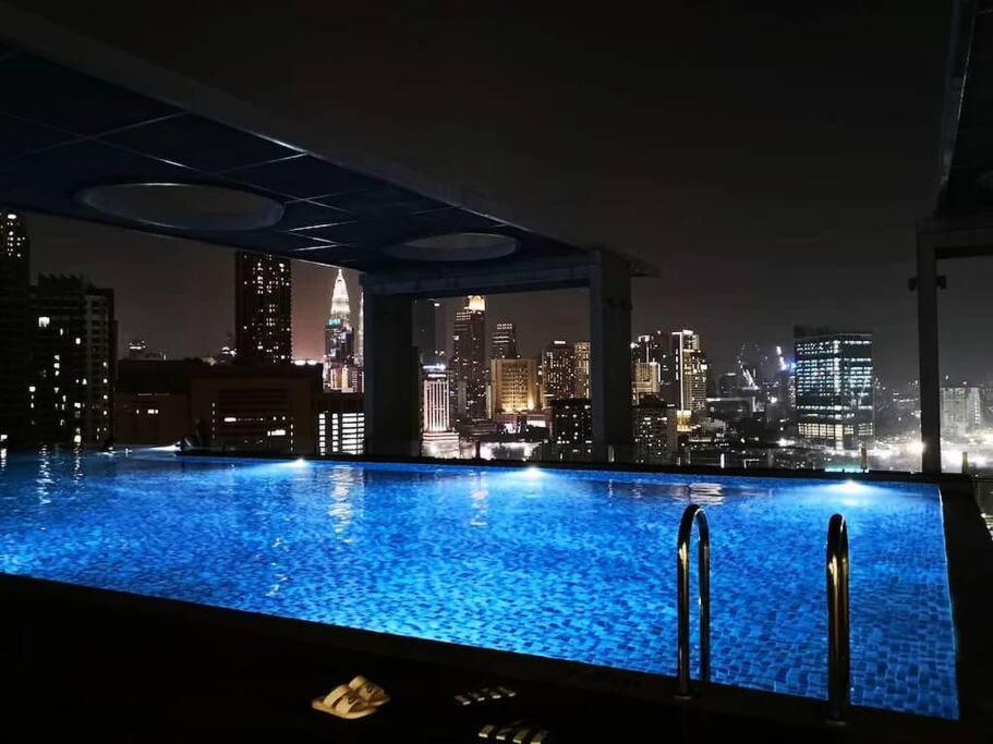 D Majestic Hosted By Tcl 3061 Apartment