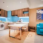 D Majestic Hosted By Tcl Home 3061